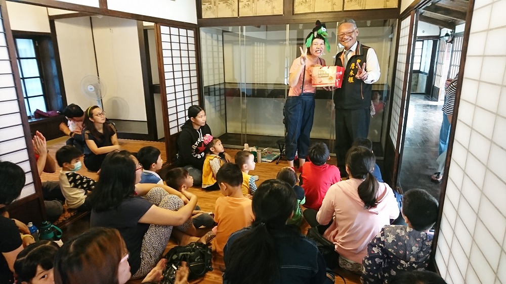 107年度圖書館辦理各項藝文活動巫婆媽媽說故事