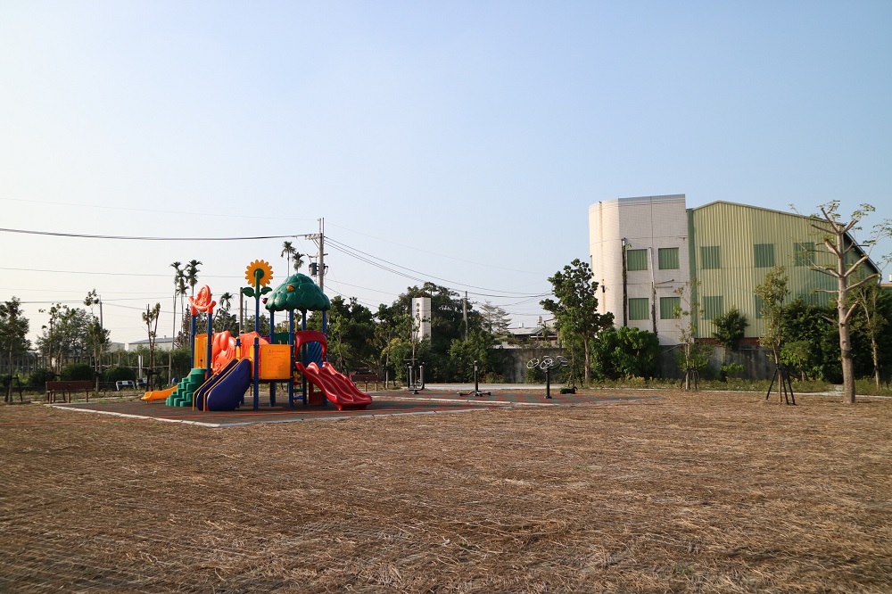 永南村陽光綠地計畫草皮養護
