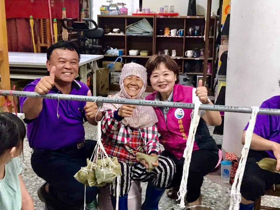 109年-新庄社區-慶讚端午送愛心粽暨老人居家安全宣導活動慶讚端午送愛心粽暨老人居家安全宣導活動