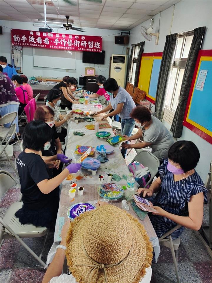 111年-埤頭社區-樂齡課程【動手做看看~手作藝術研習班】111年-埤頭社區-樂齡課程【動手做看看~手作藝術研習班】