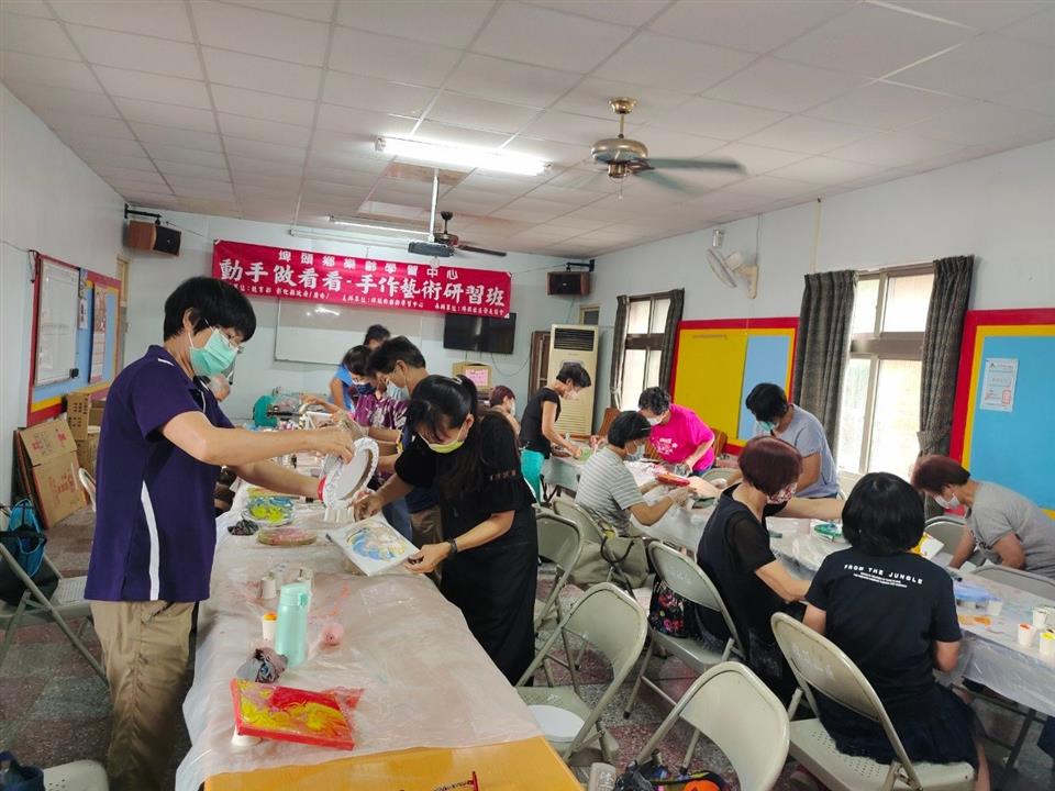111年-埤頭社區-樂齡課程【動手做看看~手作藝術研習班】111年-埤頭社區-樂齡課程【動手做看看~手作藝術研習班】