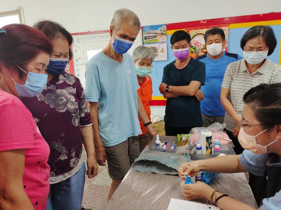 111年-埤頭社區-樂齡課程【動手做看看~手作藝術研習班】111年-埤頭社區-樂齡課程【動手做看看~手作藝術研習班】