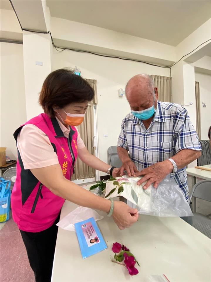 111年-豐崙社區-食農教育暨創意手作工作坊活動111年-豐崙社區-食農教育暨創意手作工作坊活動