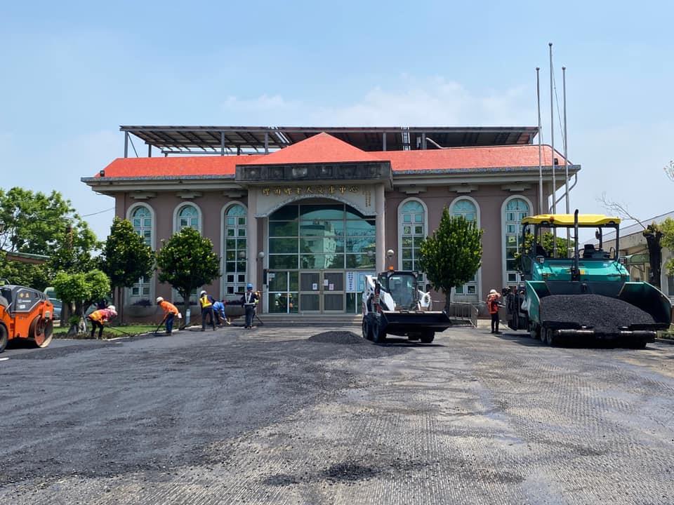 彰化縣埤頭鄉崙腳及芙朝等村既有道路養護整建計畫老人文康施工中