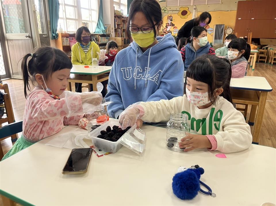 110學年度教保資源中心假日親子活動～（五）生活小食農---111.02.19110學年度教保資源中心假日親子活動～（五）生活小食農