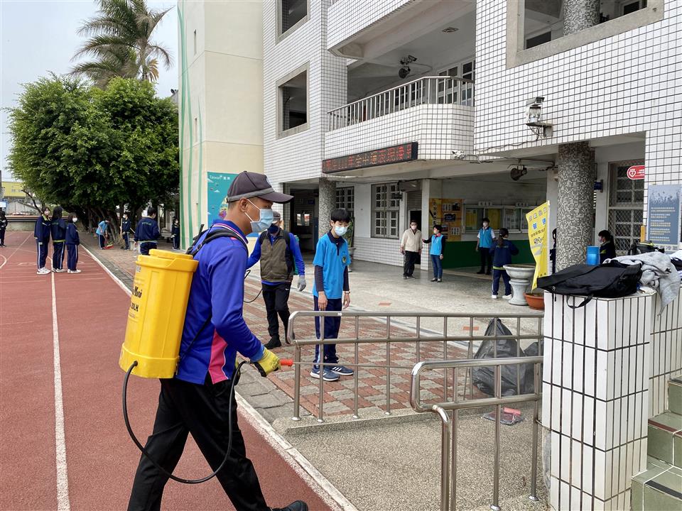 112年開學前校園環境消毒 