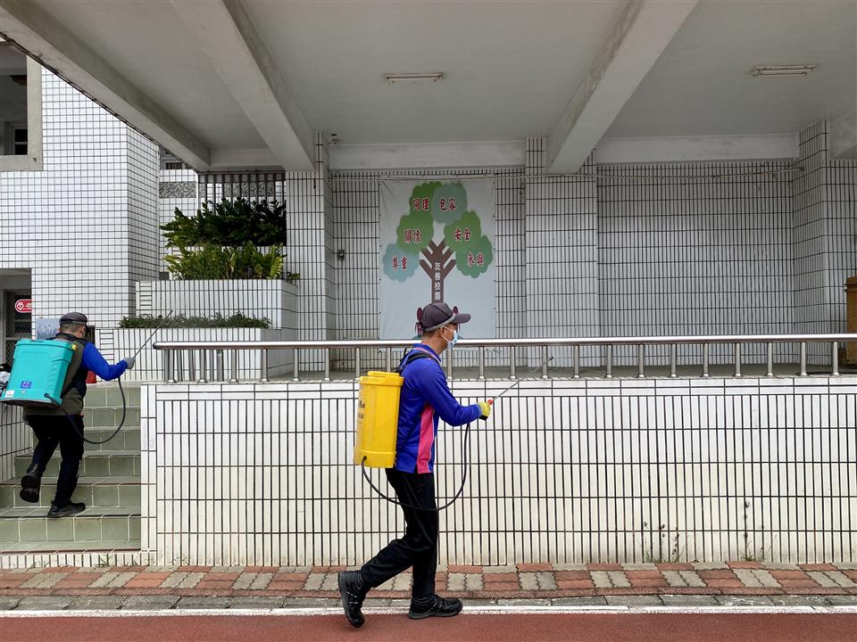 112年開學前校園環境消毒 