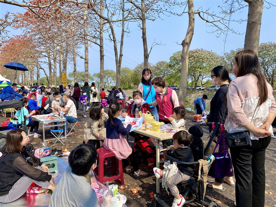 112年度 幸福埤頭精彩剪影  彰化縣埤頭鄉木棉花道社區親子寫生比賽活動剪影16