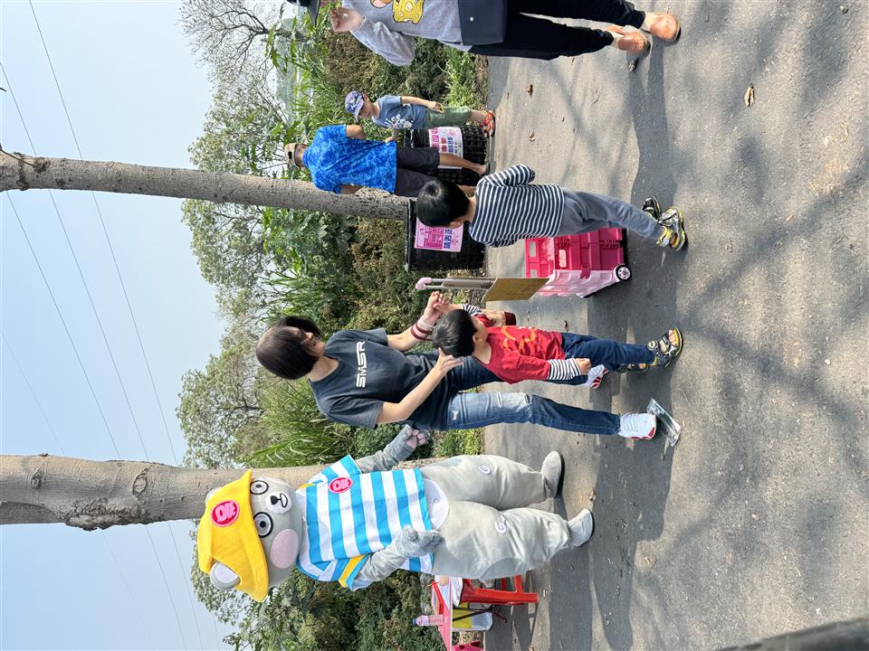 113年度 幸福埤頭精彩剪影呆熊與寫生活動民眾