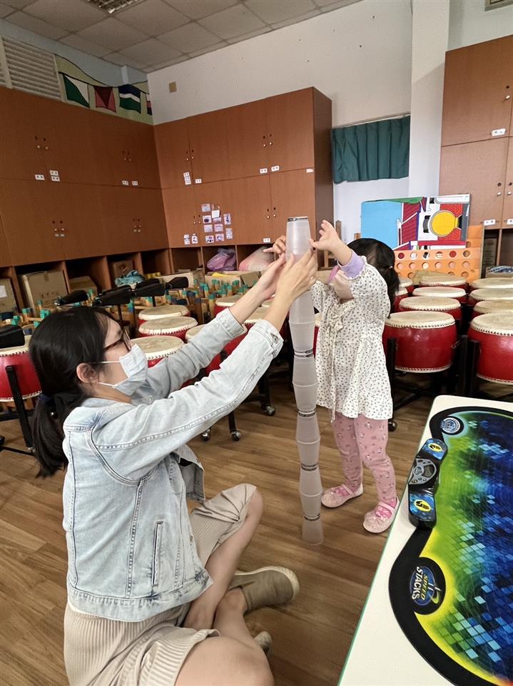 112學年度社區教保資源中心假日親子活動（六）～杯子疊高高112學年度社區教保資源中心假日親子活動（六）～杯子疊高高