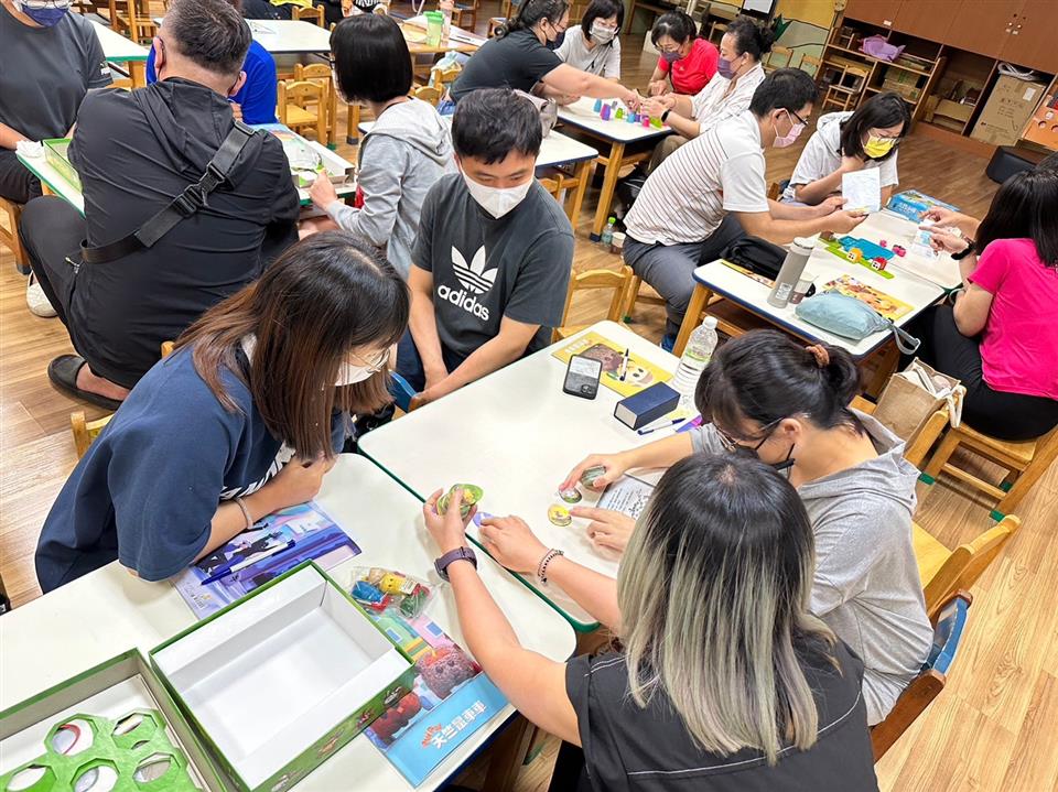 112學年度親職講座-10/28從繪本出發…了解噴火龍的情緒密碼112學年度親職講座-10/28從繪本出發…了解噴火龍的情緒密碼