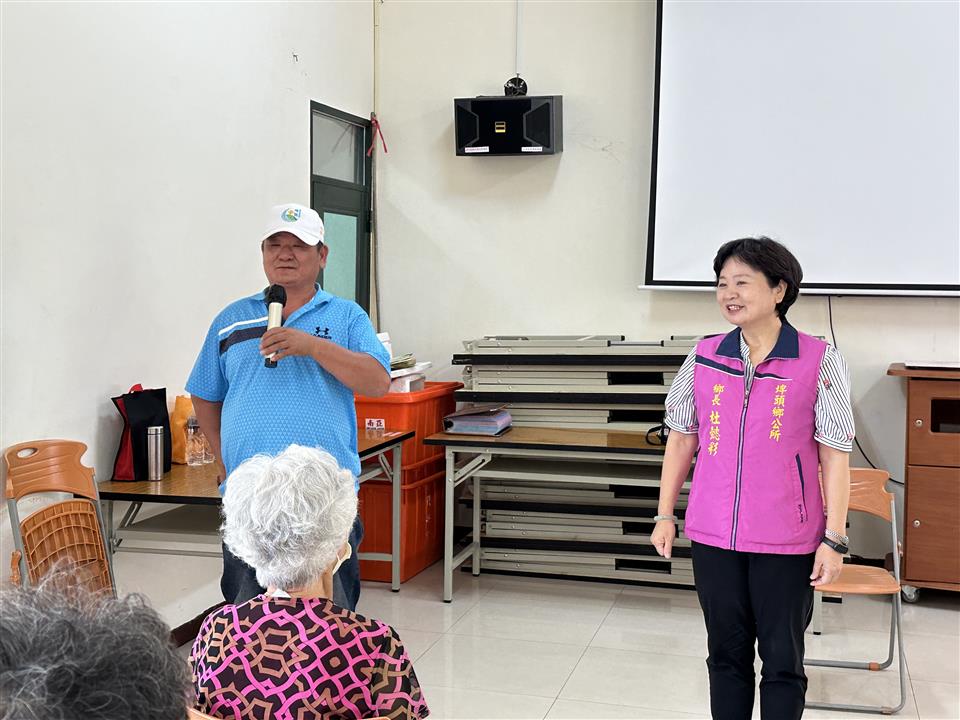 113年度 幸福埤頭精彩剪影陸嘉村長祝福長輩母親節快樂