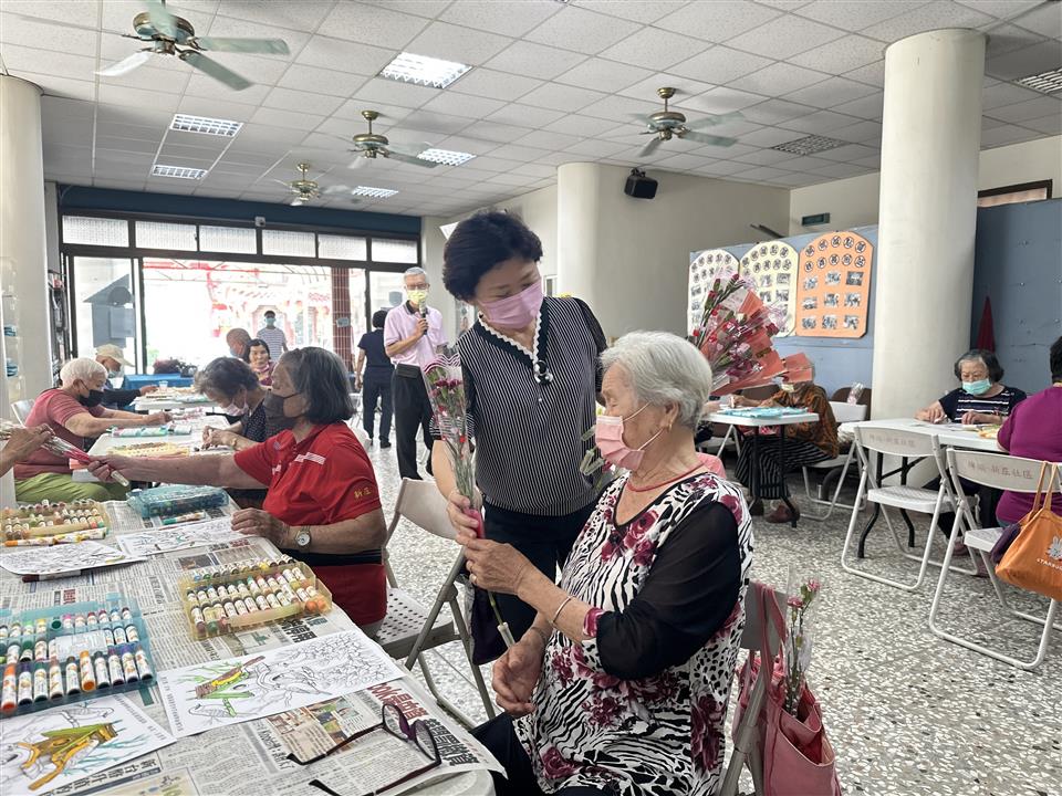 113年度 幸福埤頭精彩剪影至新庄社區贈花祝福
