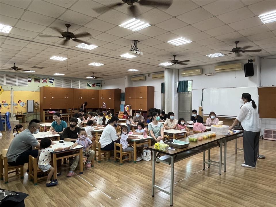 113學年度社區教保資源中心假日親子活動（二）：親子手作小點心～奶酪113學年度社區教保資源中心假日親子活動（二）：親子手作小點心～奶酪