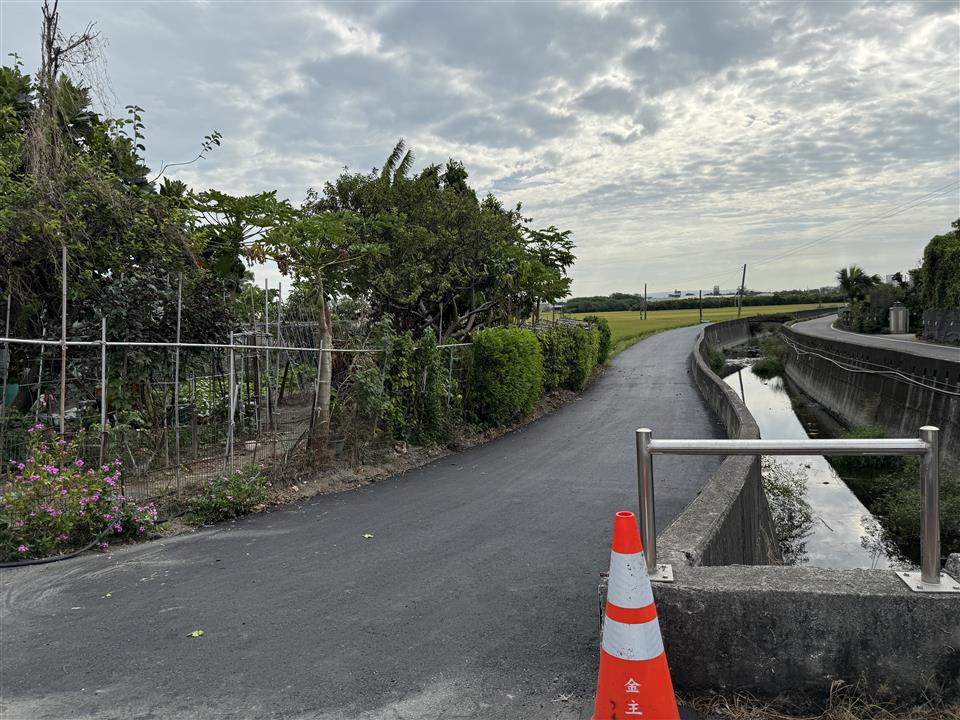 埤頭鄉崙子村彰水路三段851巷旁、彰水路四段等路面改善工程A段彰水路三段851巷旁施工後