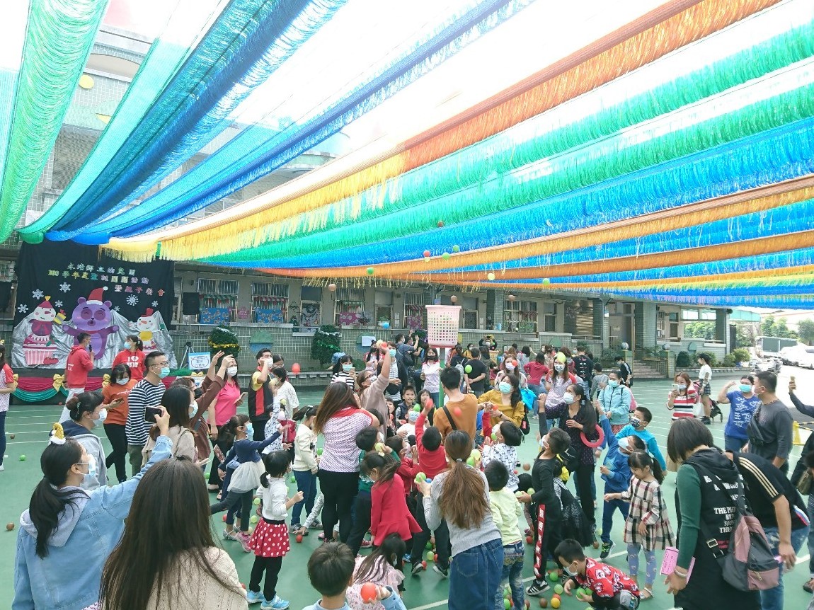 永靖鄉立幼兒園109學年度聖誕親子闖關暨餐會活動雪球滿天飛