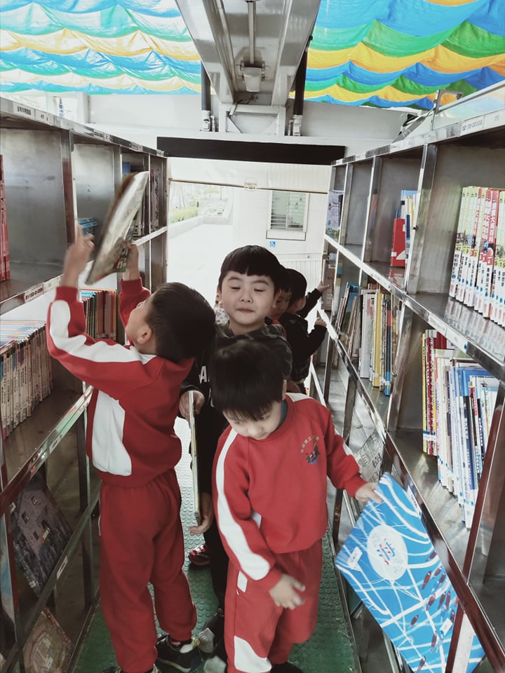 活動花絮108-02-01行動圖書車