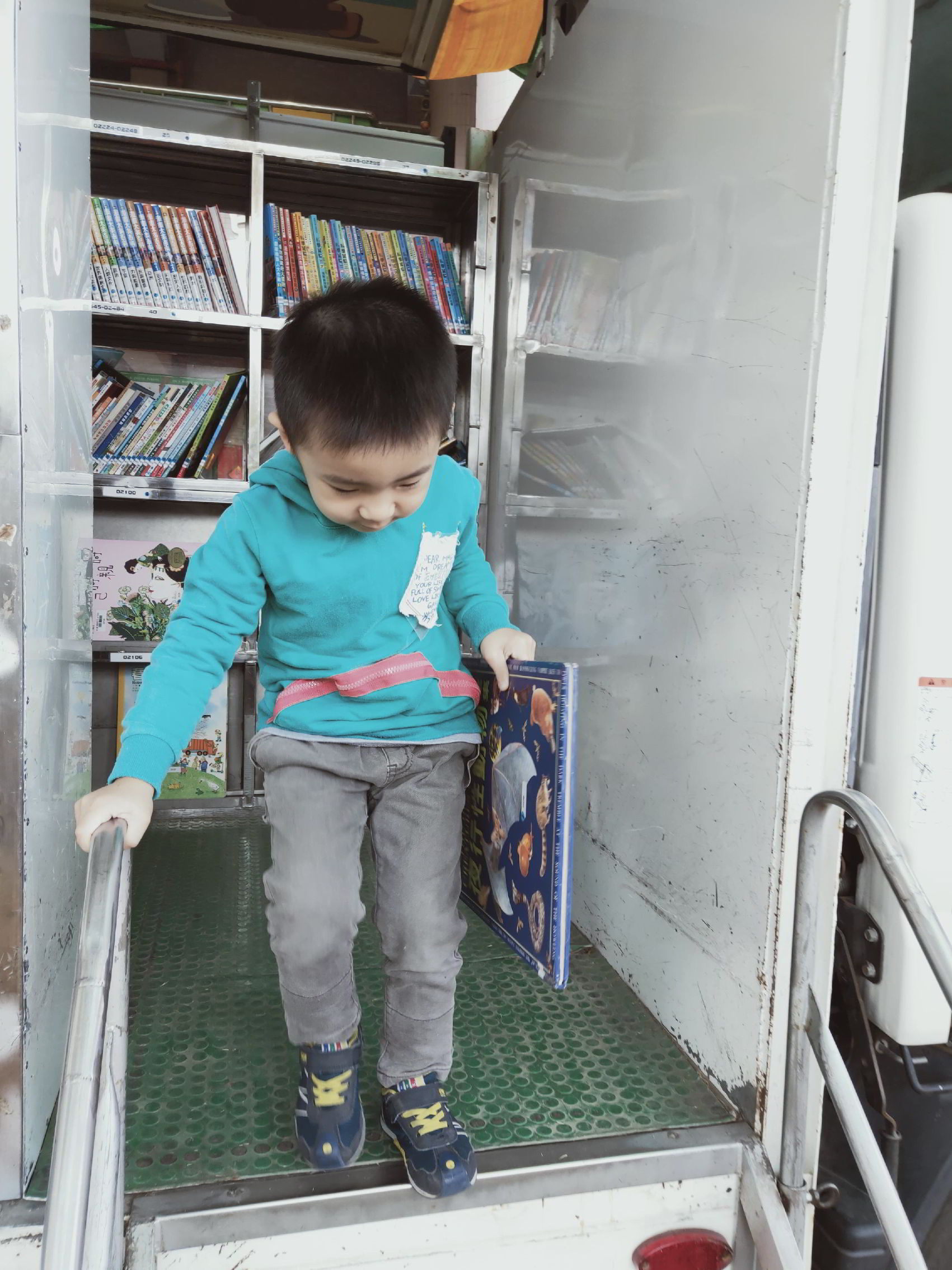 活動花絮108-02-01行動圖書車