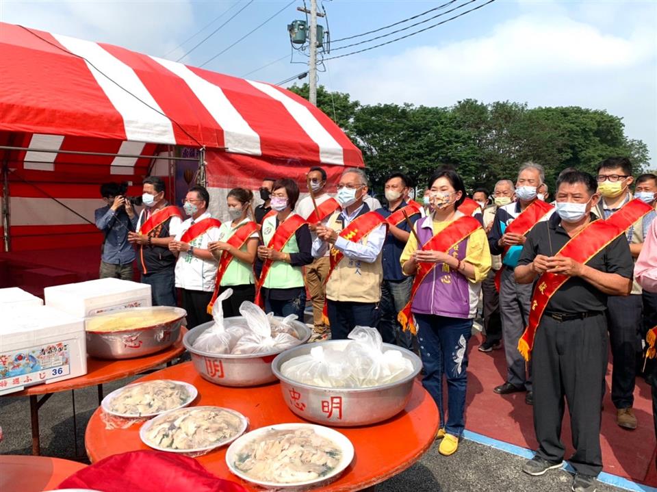 永靖鄉竹子社區活動中心落成典禮8鄉長帶領貴賓及同仁祭祀祝禱