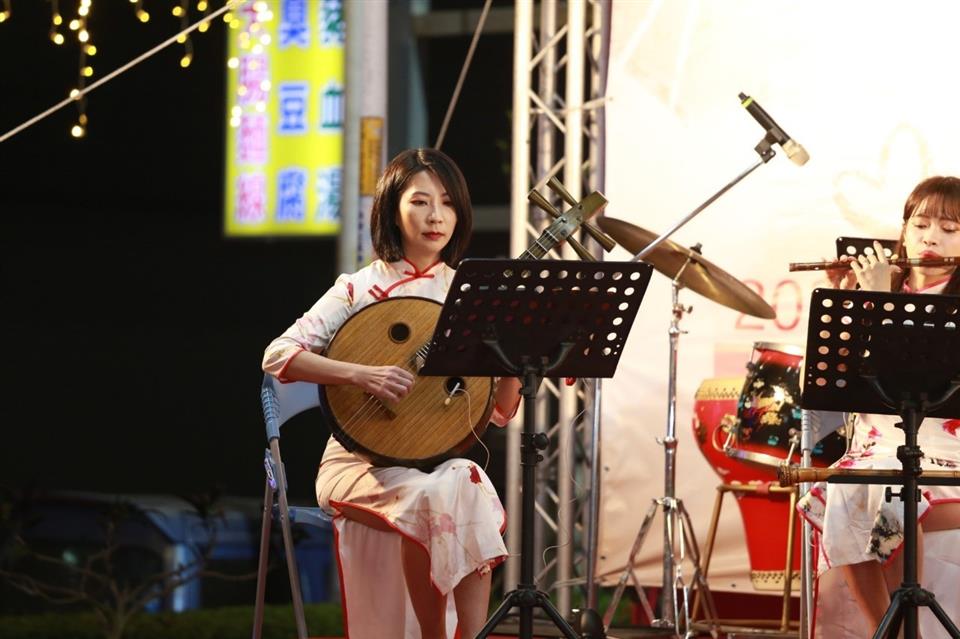 永靖情人節音樂晚會《愛，我們藝起來》活動花絮藝行人絲竹樂團-中阮演奏