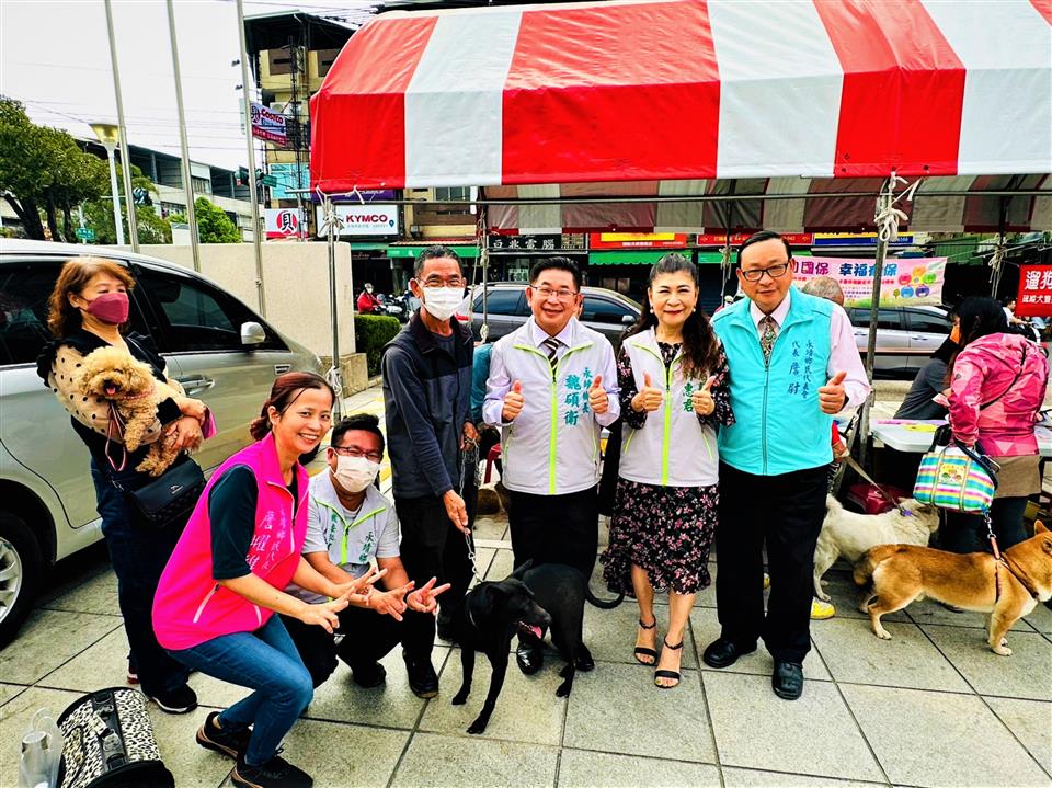 112年度永靖鄉寵物登記及狂犬病疫苗預防注射活動鄉長與民眾大合照