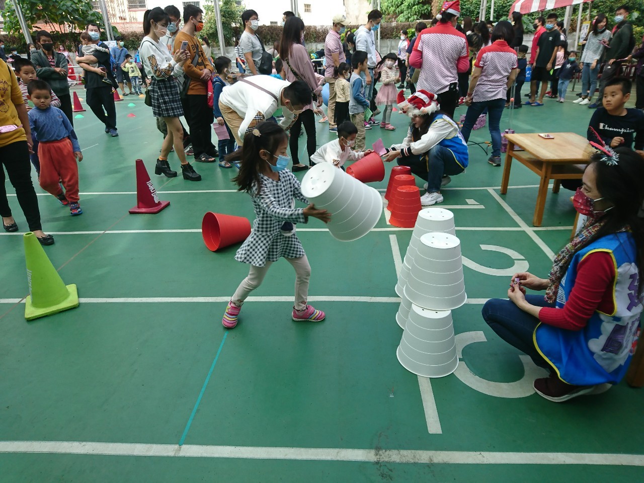 永靖鄉立幼兒園109學年度聖誕親子闖關暨餐會活動親子闖關-歡樂聖誕樹
