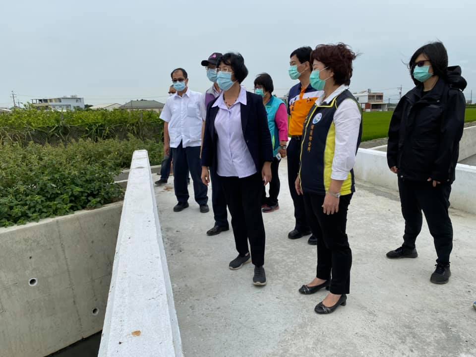 竹圍仔排水（順天宮上游段）應急工程現地會勘：會同縣長、縣府水利資源處、李浩誠議員、楊松柏代表、陳亞楠代表、竹圍村長李旭東、大湖村長邱木生及本所建設課一同前往會勘。