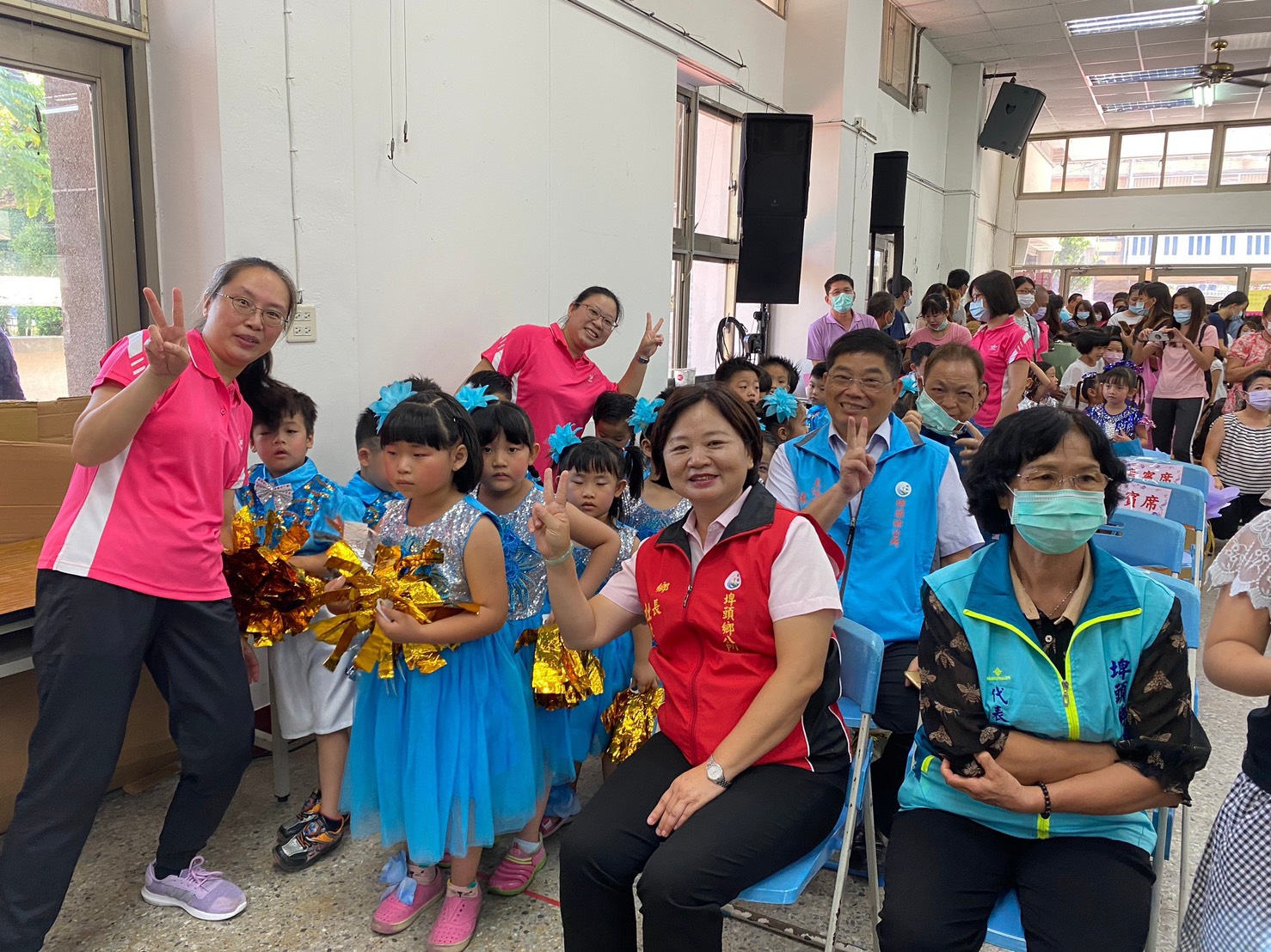 109年埤頭鄉立幼兒園第21屆畢業典禮 與畢業師生合影紀念(一)