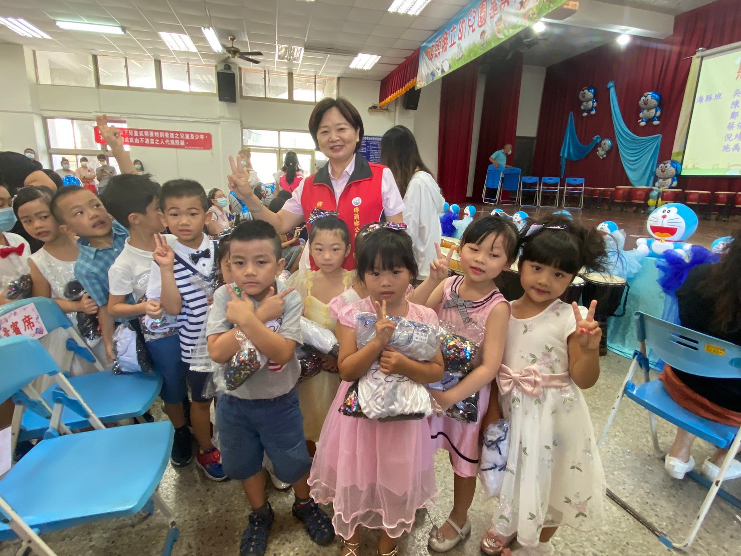 109年埤頭鄉立幼兒園第21屆畢業典禮與畢業師生合影紀念(二)