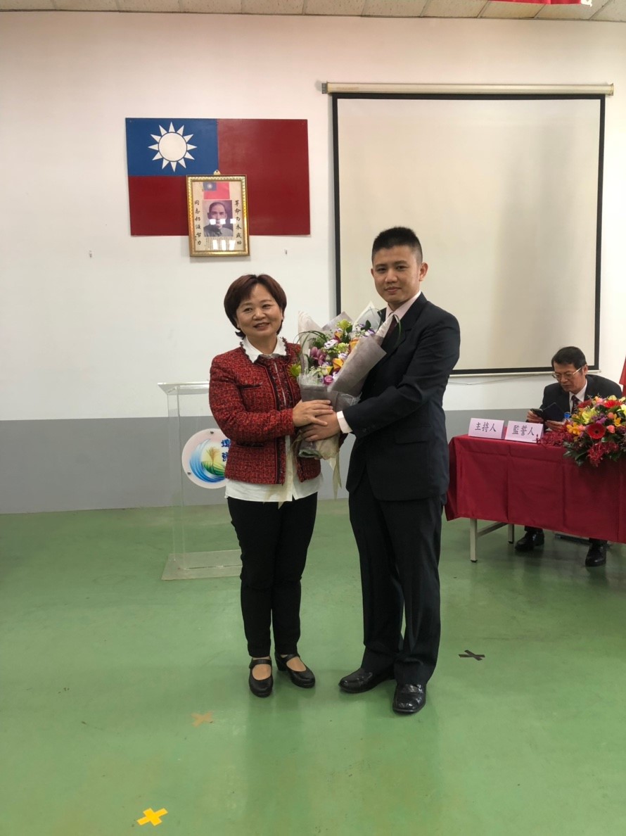 1080110埤頭鄉第18屆鄉長暨第21屆村長交接就職典禮家人致贈花束