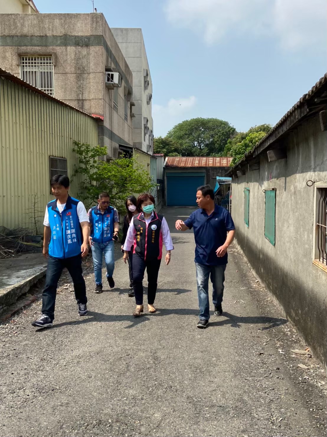 埤頭鄉斗苑東路453巷及崙子路343巷崙子路59-1號宅前會勘-會同鄉長、議長服務處、崙子村長黃士晃、彰化縣政府及本所建設課一同現地會勘