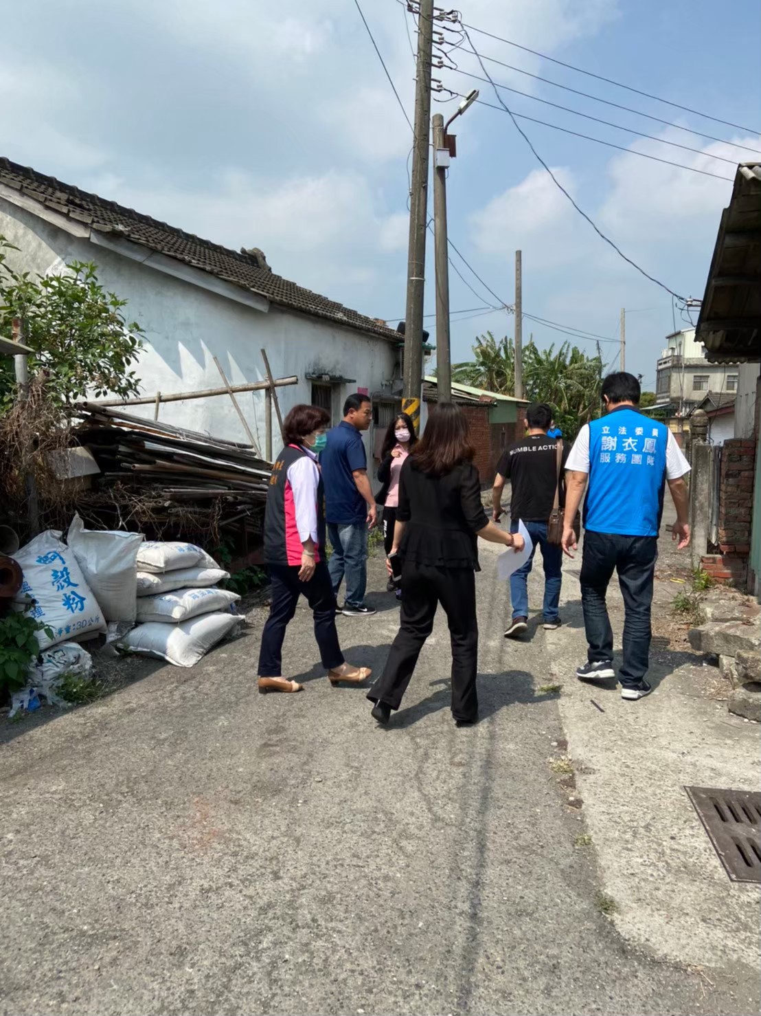 埤頭鄉斗苑東路453巷及崙子路343巷崙子路343巷180弄會勘-會同鄉長、議長服務處、崙子村長黃士晃、彰化縣政府及本所建設課一同現地會勘