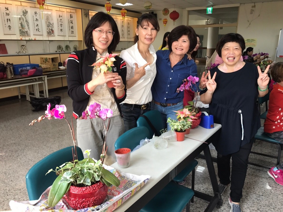 彰化縣青溪婦女協會-婦女花藝研習活動婦女花藝研習班
