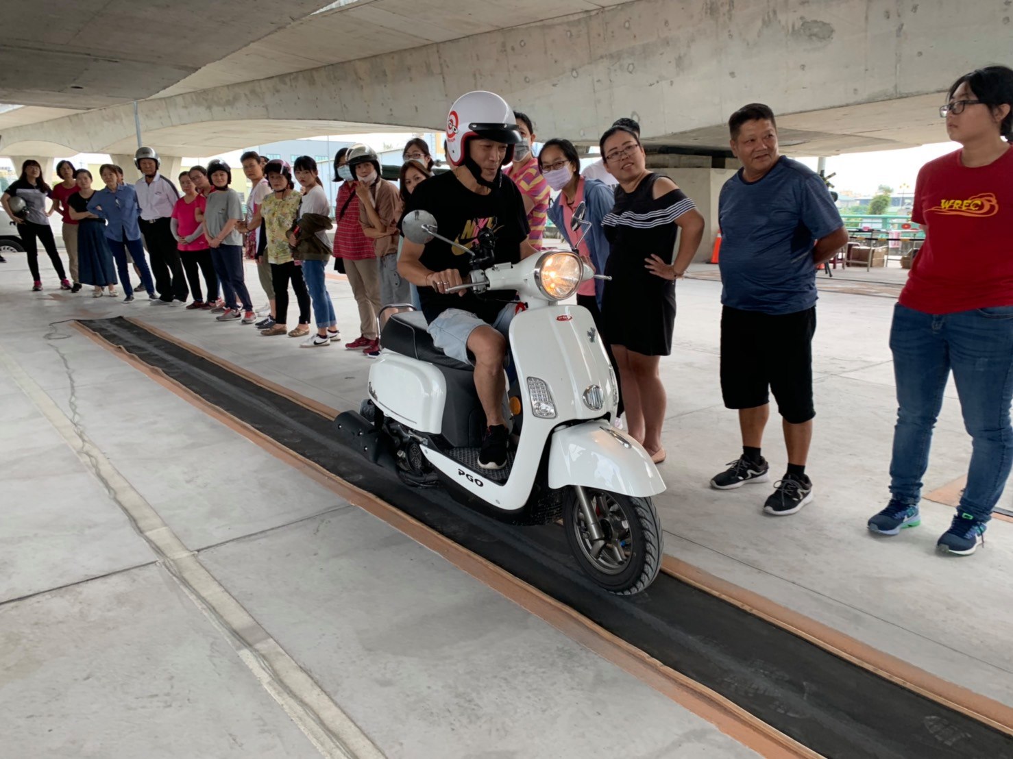 108年永靖鄉機車下鄉考照服務路考項目：直線七秒